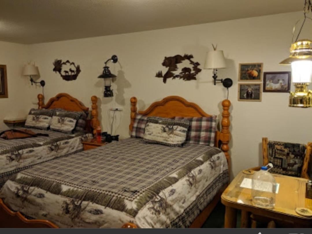 The Woodsman Country Hotel